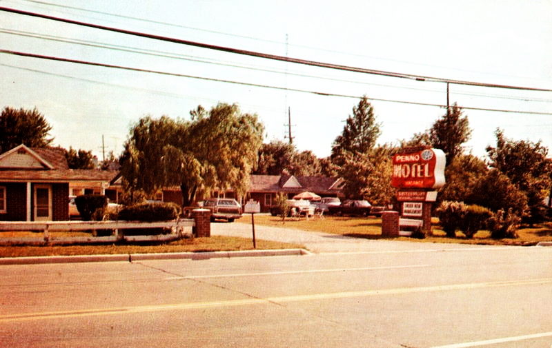 Teetzels Brick Motel (Penno Motel) - Vintage Postcard